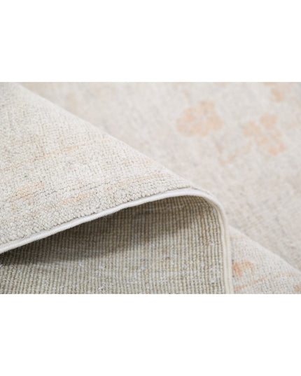 Serenity 5' 10" X 16' 3" Hand Knotted Wool Rug 5' 10" X 16' 3" (178 X 495) / Ivory / Wool