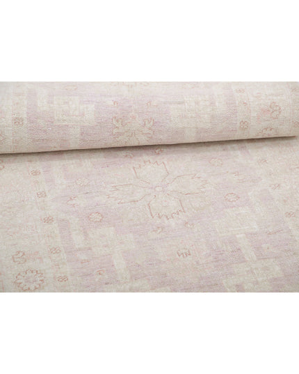 Serenity 2' 6" X 8' 11" Hand Knotted Wool Rug 2' 6" X 8' 11" (76 X 272) / Pink / Wool