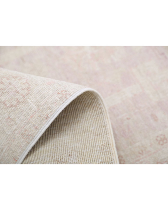 Serenity 2' 6" X 8' 11" Hand Knotted Wool Rug 2' 6" X 8' 11" (76 X 272) / Pink / Wool