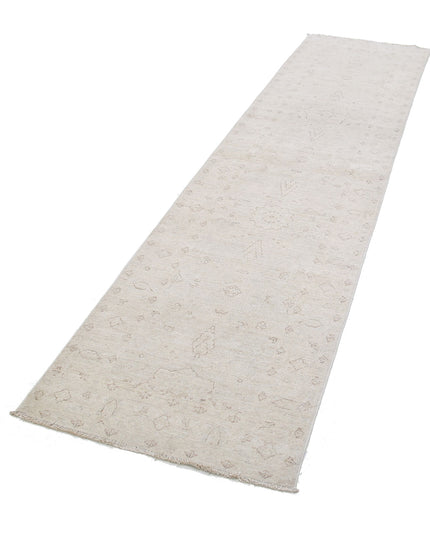 Serenity 2' 7" X 10' 7" Hand Knotted Wool Rug 2' 7" X 10' 7" (79 X 322) / Ivory / Wool