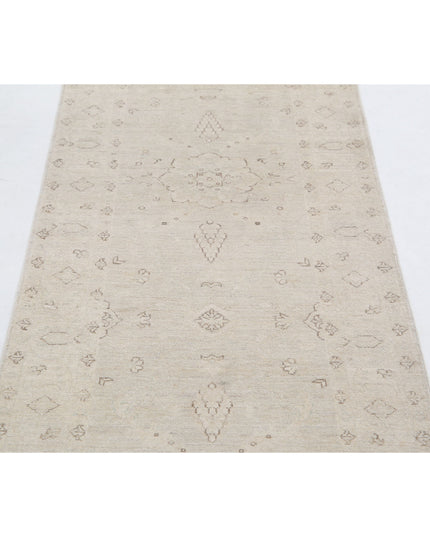 Serenity 2' 7" X 10' 7" Hand Knotted Wool Rug 2' 7" X 10' 7" (79 X 322) / Ivory / Wool