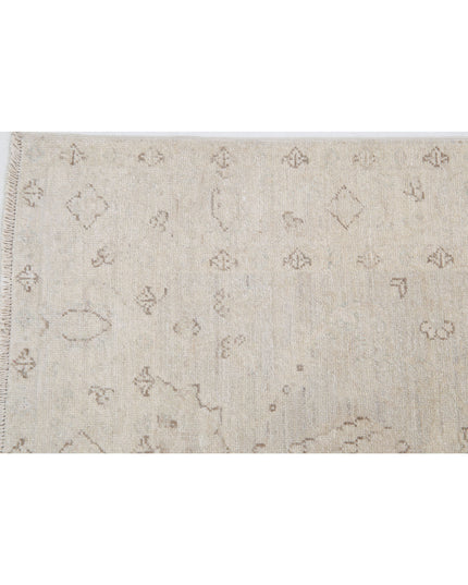 Serenity 2' 7" X 10' 7" Hand Knotted Wool Rug 2' 7" X 10' 7" (79 X 322) / Ivory / Wool