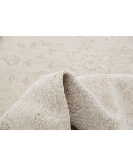 Serenity 2' 7" X 10' 7" Hand Knotted Wool Rug 2' 7" X 10' 7" (79 X 322) / Ivory / Wool
