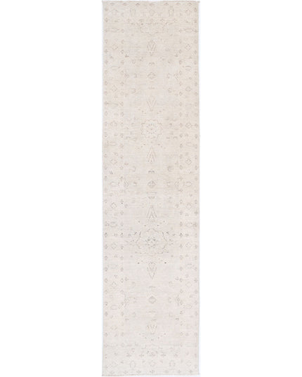 Serenity 2' 7" X 10' 7" Hand Knotted Wool Rug 2' 7" X 10' 7" (79 X 322) / Ivory / Wool