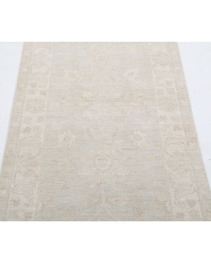 Serenity 2' 7" X 8' 5" Hand Knotted Wool Rug 2' 7" X 8' 5" (79 X 257) / Grey / Wool