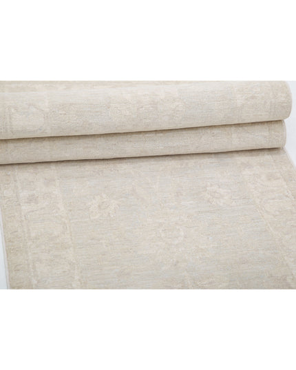 Serenity 2' 7" X 8' 5" Hand Knotted Wool Rug 2' 7" X 8' 5" (79 X 257) / Grey / Wool
