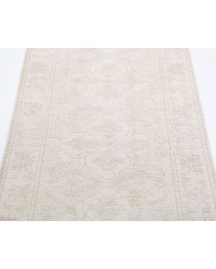 Serenity 2' 5" X 6' 3" Hand Knotted Wool Rug 2' 5" X 6' 3" (74 X 191) / Ivory / Wool