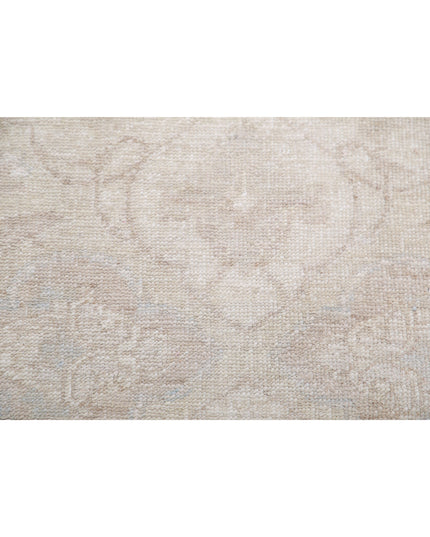 Serenity 2' 5" X 6' 3" Hand Knotted Wool Rug 2' 5" X 6' 3" (74 X 191) / Ivory / Wool