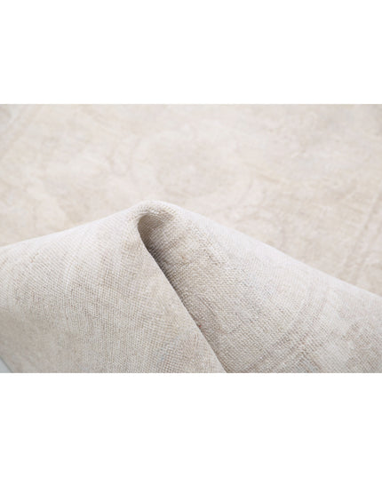 Serenity 2' 5" X 6' 3" Hand Knotted Wool Rug 2' 5" X 6' 3" (74 X 191) / Ivory / Wool