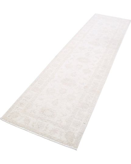 Serenity 2' 6" X 9' 7" Hand Knotted Wool Rug 2' 6" X 9' 7" (76 X 292) / Ivory / Wool