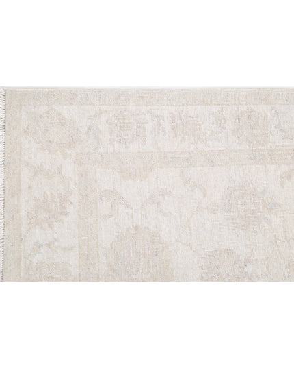 Serenity 2' 6" X 9' 7" Hand Knotted Wool Rug 2' 6" X 9' 7" (76 X 292) / Ivory / Wool