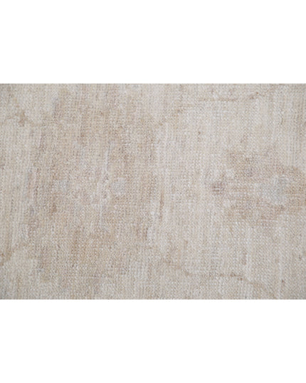 Serenity 2' 6" X 9' 7" Hand Knotted Wool Rug 2' 6" X 9' 7" (76 X 292) / Ivory / Wool