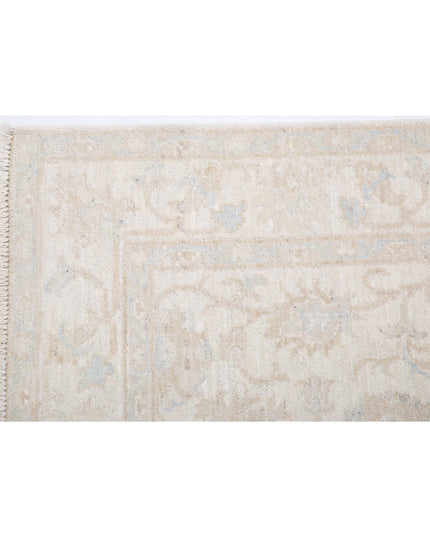 Serenity 2' 5" X 6' 4" Hand Knotted Wool Rug 2' 5" X 6' 4" (74 X 193) / Ivory / Wool