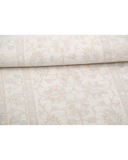 Serenity 2' 5" X 6' 4" Hand Knotted Wool Rug 2' 5" X 6' 4" (74 X 193) / Ivory / Wool
