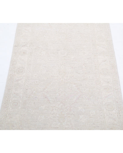 Serenity 2' 6" X 8' 2" Hand Knotted Wool Rug 2' 6" X 8' 2" (76 X 249) / Grey / Wool