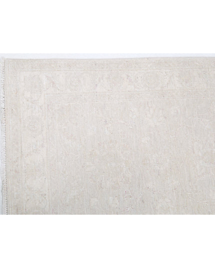 Serenity 2' 6" X 8' 2" Hand Knotted Wool Rug 2' 6" X 8' 2" (76 X 249) / Grey / Wool