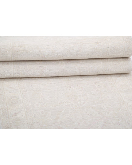Serenity 2' 6" X 8' 2" Hand Knotted Wool Rug 2' 6" X 8' 2" (76 X 249) / Grey / Wool