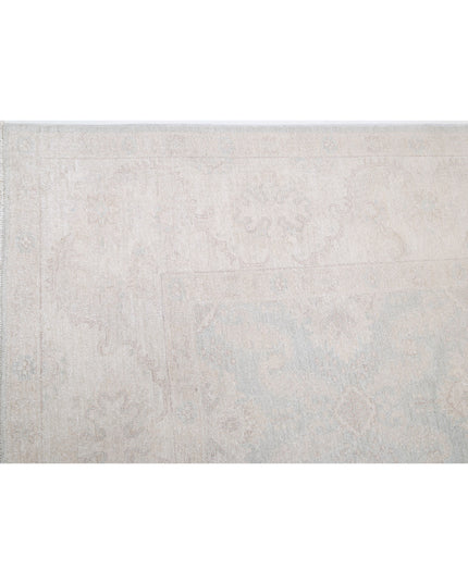 Serenity 7' 10" X 9' 7" Hand Knotted Wool Rug 7' 10" X 9' 7" (239 X 292) / Ivory / Wool
