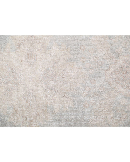 Serenity 7' 10" X 9' 7" Hand Knotted Wool Rug 7' 10" X 9' 7" (239 X 292) / Ivory / Wool