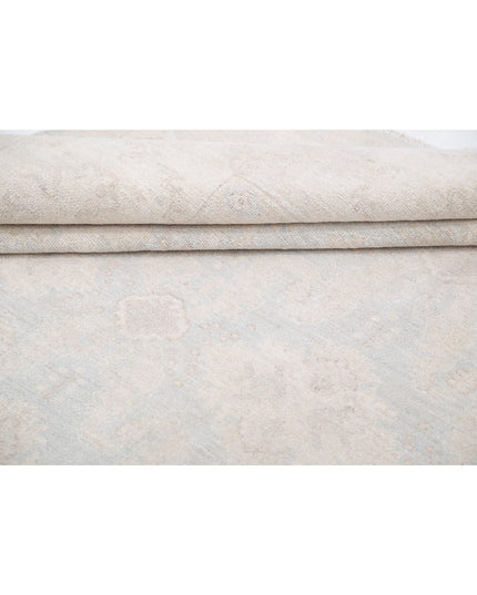 Serenity 7' 10" X 9' 7" Hand Knotted Wool Rug 7' 10" X 9' 7" (239 X 292) / Ivory / Wool