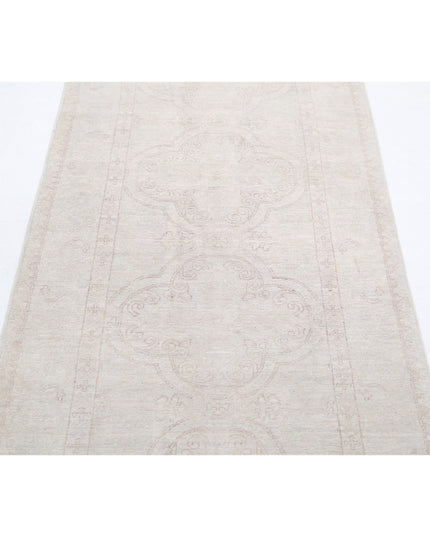 Serenity 2' 8" X 8' 0" Hand Knotted Wool Rug 2' 8" X 8' 0" (81 X 244) / Ivory / Wool