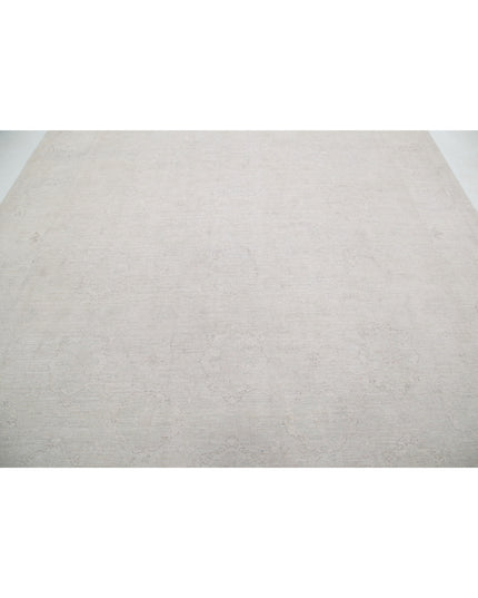 Serenity 8' 11" X 11' 10" Hand Knotted Wool Rug 8' 11" X 11' 10" (272 X 361) / Ivory / Wool