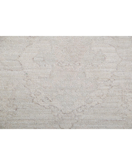 Serenity 8' 11" X 11' 10" Hand Knotted Wool Rug 8' 11" X 11' 10" (272 X 361) / Ivory / Wool