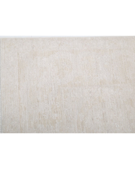 Serenity 5' 11" X 8' 9" Hand Knotted Wool Rug 5' 11" X 8' 9" (180 X 267) / Ivory / Wool