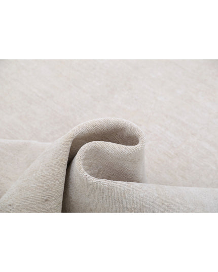 Serenity 5' 11" X 8' 9" Hand Knotted Wool Rug 5' 11" X 8' 9" (180 X 267) / Ivory / Wool