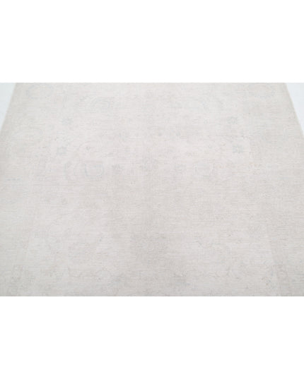 Serenity 5' 7" X 7' 8" Hand Knotted Wool Rug 5' 7" X 7' 8" (170 X 234) / Ivory / Wool