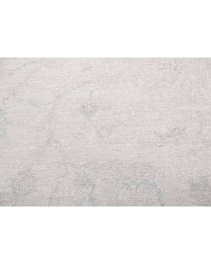 Serenity 5' 7" X 7' 8" Hand Knotted Wool Rug 5' 7" X 7' 8" (170 X 234) / Ivory / Wool