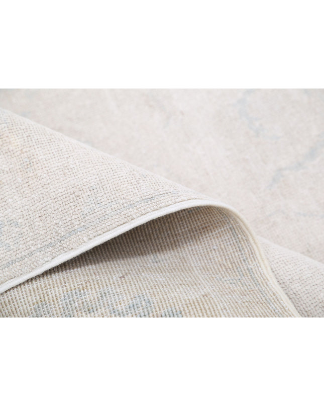 Serenity 5' 7" X 7' 8" Hand Knotted Wool Rug 5' 7" X 7' 8" (170 X 234) / Ivory / Wool