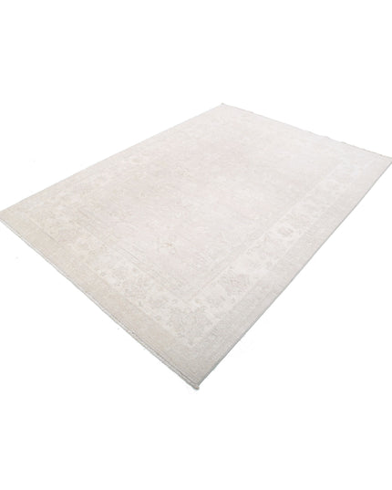 Serenity 5' 7" X 7' 8" Hand Knotted Wool Rug 5' 7" X 7' 8" (170 X 234) / Grey / Wool