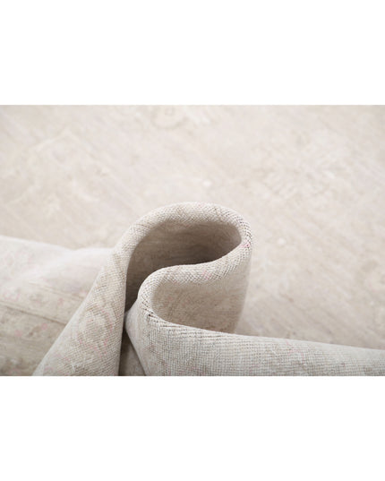 Serenity 5' 7" X 7' 8" Hand Knotted Wool Rug 5' 7" X 7' 8" (170 X 234) / Grey / Wool
