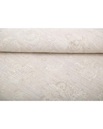Serenity 5' 7" X 7' 8" Hand Knotted Wool Rug 5' 7" X 7' 8" (170 X 234) / Grey / Wool