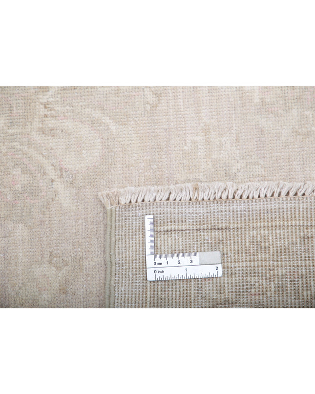 Serenity 5' 7" X 7' 8" Hand Knotted Wool Rug 5' 7" X 7' 8" (170 X 234) / Grey / Wool