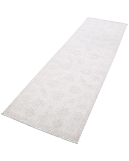 Serenity 2' 7" X 8' 7" Hand Knotted Wool Rug 2' 7" X 8' 7" (79 X 262) / Ivory / Wool
