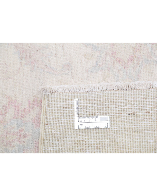 Serenity 2' 7" X 8' 7" Hand Knotted Wool Rug 2' 7" X 8' 7" (79 X 262) / Ivory / Wool