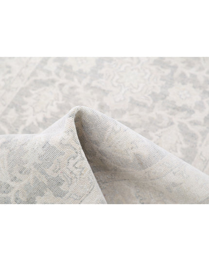 Serenity 2' 6" X 5' 11" Hand Knotted Wool Rug 2' 6" X 5' 11" (76 X 180) / Grey / Wool