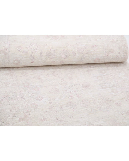 Serenity 2' 5" X 9' 8" Hand Knotted Wool Rug 2' 5" X 9' 8" (74 X 295) / Ivory / Wool