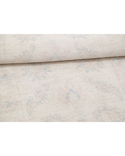 Serenity 2' 7" X 5' 7" Hand Knotted Wool Rug 2' 7" X 5' 7" (79 X 170) / Ivory / Wool