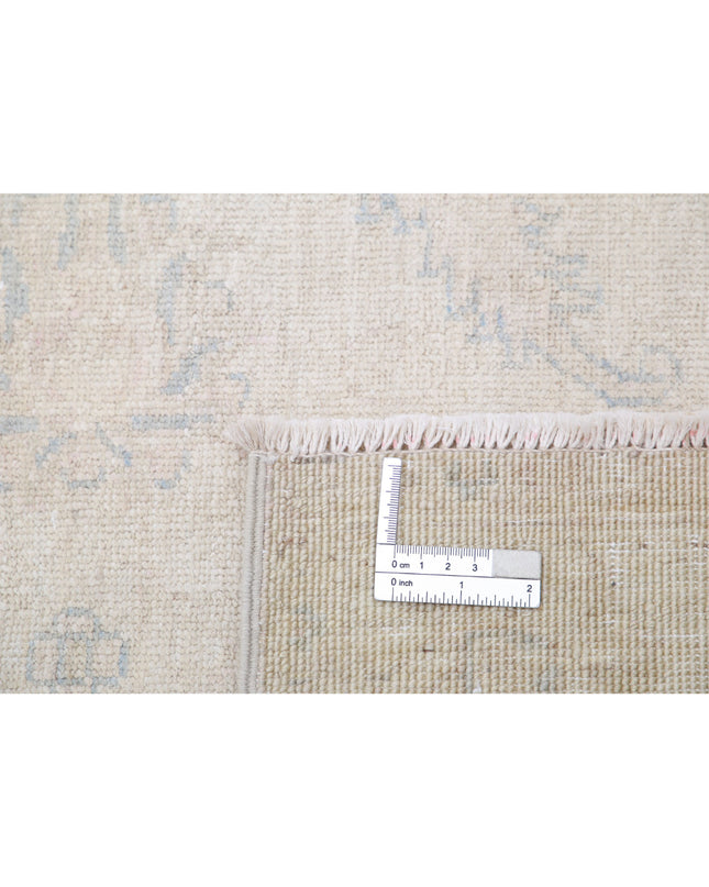 Serenity 2' 7" X 5' 7" Hand Knotted Wool Rug 2' 7" X 5' 7" (79 X 170) / Ivory / Wool
