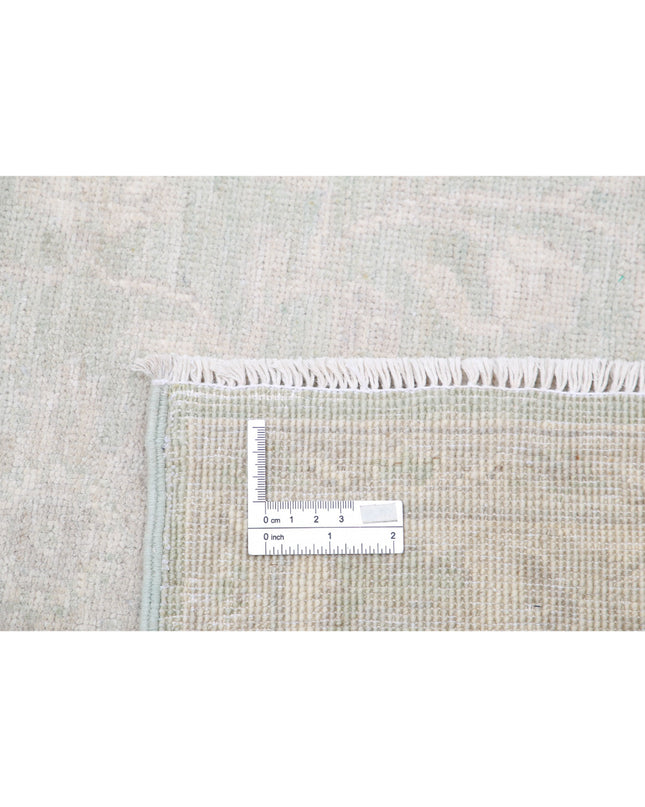 Serenity 2' 8" X 8' 7" Hand Knotted Wool Rug 2' 8" X 8' 7" (81 X 262) / Green / Wool