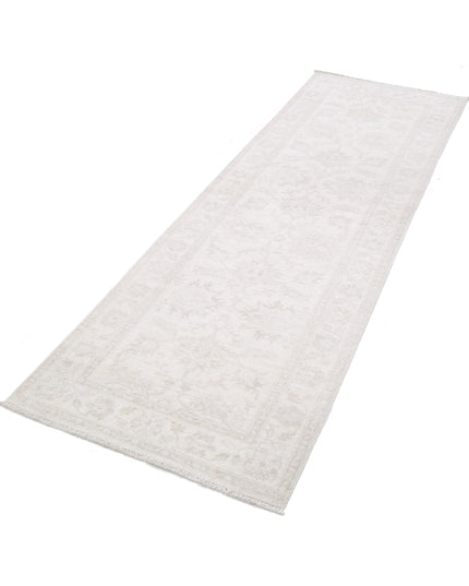 Serenity 2' 6" X 7' 11" Hand Knotted Wool Rug 2' 6" X 7' 11" (76 X 241) / Ivory / Wool