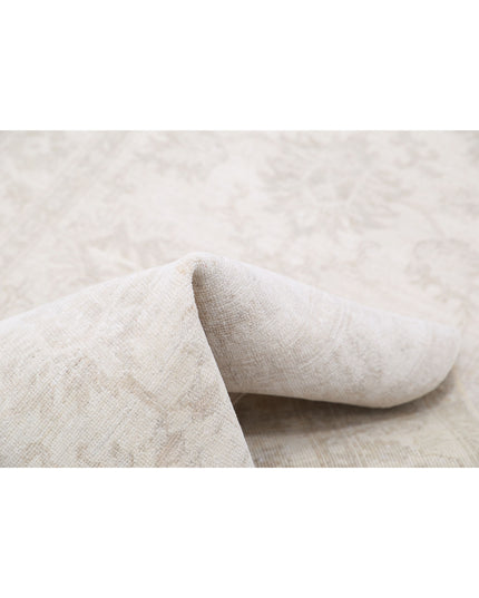 Serenity 2' 6" X 7' 11" Hand Knotted Wool Rug 2' 6" X 7' 11" (76 X 241) / Ivory / Wool