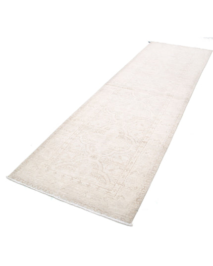 Serenity 3' 0" X 10' 1" Hand Knotted Wool Rug 3' 0" X 10' 1" (91 X 307) / Grey / Wool