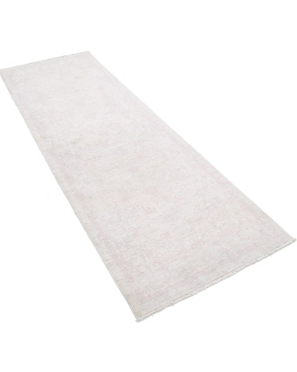 Serenity 2' 8" X 7' 9" Hand Knotted Wool Rug 2' 8" X 7' 9" (81 X 236) / Ivory / Wool