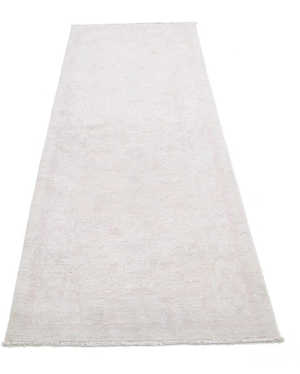 Serenity 2' 8" X 7' 9" Hand Knotted Wool Rug 2' 8" X 7' 9" (81 X 236) / Ivory / Wool