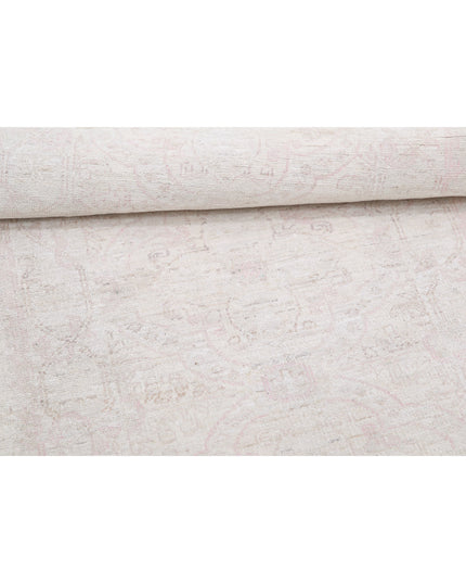 Serenity 2' 8" X 7' 9" Hand Knotted Wool Rug 2' 8" X 7' 9" (81 X 236) / Ivory / Wool