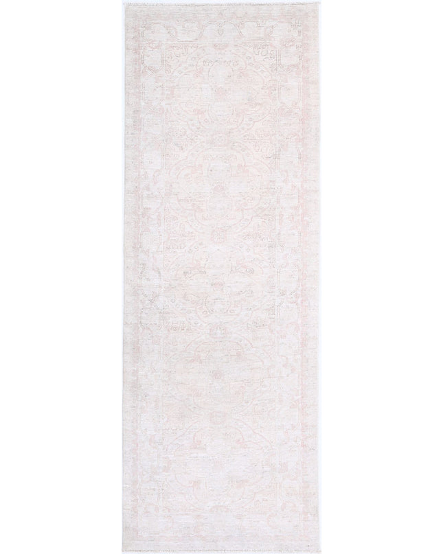 Serenity 2' 8" X 7' 9" Hand Knotted Wool Rug 2' 8" X 7' 9" (81 X 236) / Ivory / Wool